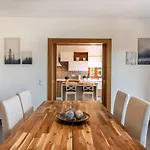 Sunny House *